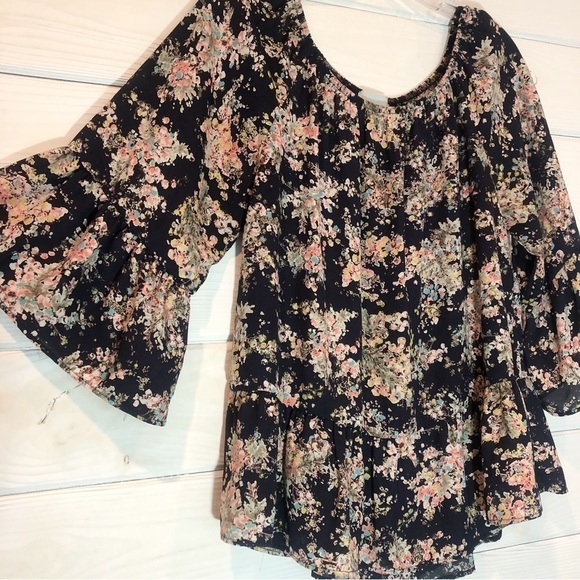 Veronica M. Off the Shoulder Floral Blouse Top, Bell Sleeve - Picture 4 of 7